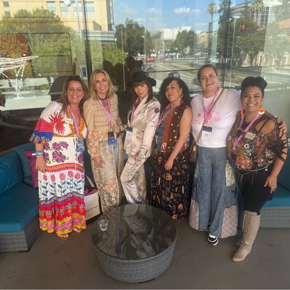 Tina is Live 💫✨💛 like to be notified - Picture 9 of 15